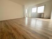 Foto - Geräumige 4-Zimmer-Wohnung in zentraler Lage mit EBK