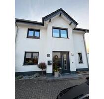 Neuwertiges 5Zi Haus. Bj. 2016 - 598.000,00&nbsp;EUR Kaufpreis, ca.&nbsp; 200,00&nbsp;m&sup2; in Bad Salzuflen (PLZ: 32108) Ehrsen-Breden