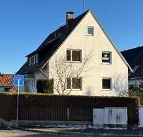 Großzügiges Zuhause für Großfamilie, Gartenparadies zum Verlieben - Nürnberg Katzwang