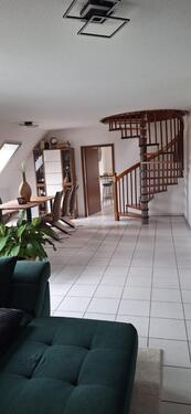 Foto - Eine helle 3 Zimmer Wohnung, 100m2 ab 01.12 frei