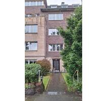 Renovierte Dachgeschosswohnung mit 3 Zimmern im Bismarckviertel. - Krefeld Gellep-Stratum