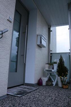 Foto - Haus zu verkaufen Doppelhaushälfte DHH Balkon Keller Garage