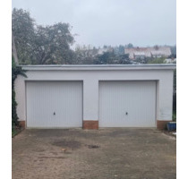 Garage für Motorräder und lagerraum in Bovenden