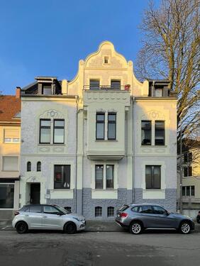 Foto - V. privat: für Selbstnutzer, Anleger: Charmantes Praxis-Wohnhaus