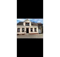 Charmantes Einfamilienhaus komplett modernisierter Innenbereich - Gries