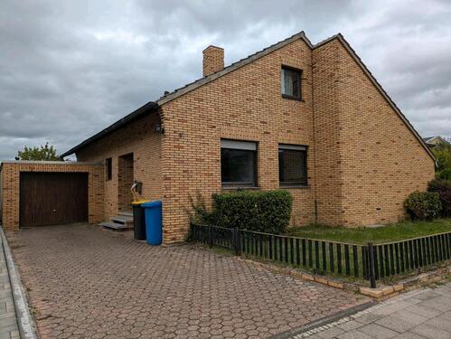 Foto - VERKAUF: freistehendes Einfamilienhaus Bungalow inkl. Garage
