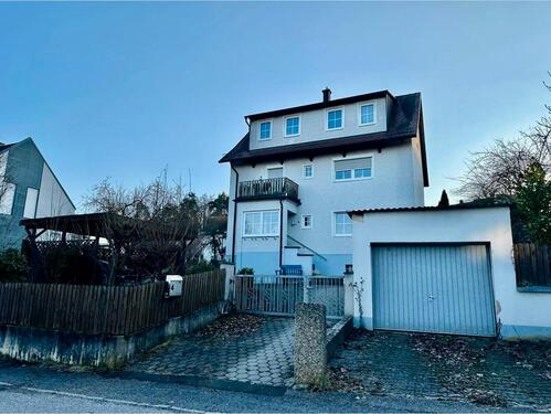 Foto - Großzügiges Zweifamilienhaus in ruhiger Lage von Kümmersbruck