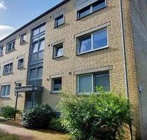 Helle 3 Zimmer-Wohnung mit Balkon und Garage in ruhiger Lage - Itzehoe
