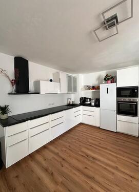 Foto - Ohne Maklergebühr!Sanierte 4-Zimmer-Wohnung mit idealem Grundriss