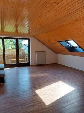 Foto - 2 Zimmer Dachgeschosswohnung mit Balkon in Obertshausen