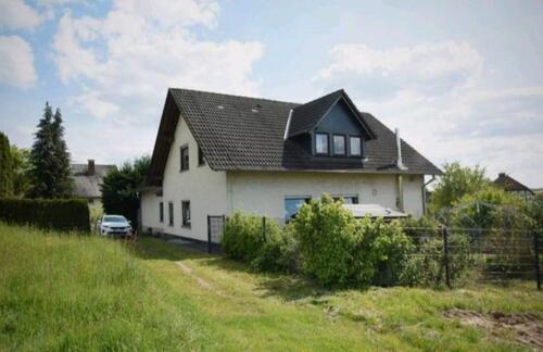 Foto - Lichtdurchflutete renovierte 80qm Wohnung - 3 Zimmer