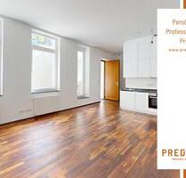 Attraktive Altbauwohnung mit separatem Eingang und Erdgeschossterrasse in ruhiger Hoflage! - Düsseldorf Stadtbezirk 6