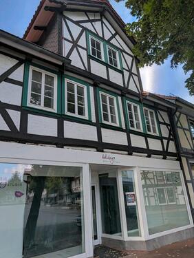 Foto - Hochwertig saniertes Mehrfamilienhaus mit Gewerbe am Marktplatz
