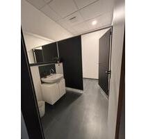 Moderne Gewerbefläche 45 m² - 300,00&nbsp;EUR Kaltmiete, ca.&nbsp; 40,00&nbsp;m&sup2; in Beverungen (PLZ: 37688)