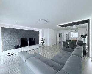 Reihenmittelhaus mit 2 Garagen und Stellplatz in Adelsdorf - Forchheim