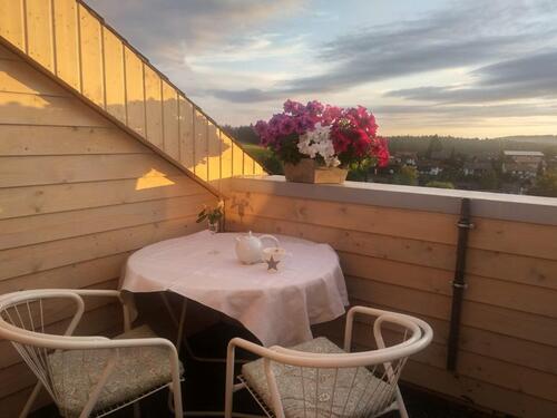 Foto - Helle, naturnahe, möblierte Wohnung auf Zeit oder langfristig.