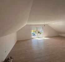 Biete 4 Zimmer Dachgeschoss Wohnung - Sulingen
