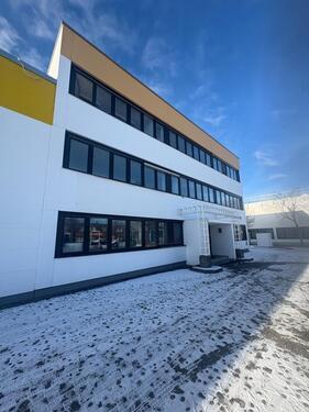 Foto - Lagerhalle Büro Provisionsfrei - 9,00&nbsp;EUR Kaltmiete, ca.&nbsp; 9,00&nbsp;m&sup2;