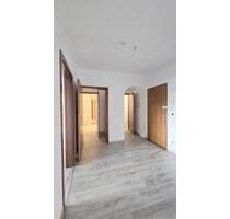 Renovierte 76qm 2 Zi-Whg Balkon Garage GästeWC Fahrstuhl ÖPNV - Herne Altenhöfen