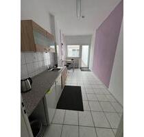 Große Einheit in Ratingen-Lintorf: Innenhof + große Garage + Kell