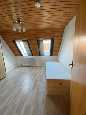 Foto - 1 Zimmer Dachgeschoßwohnung zur Miete in Böblingen