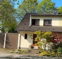EFH (DHH) mit 2 Garagen in 45309 Essen - Provisionsfrei-!