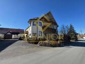 Foto - Großzügiges Wohnhaus mit 2 Wohnungen und weitläufigen Grundstück ** komplett möbliert **