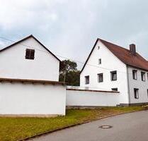 EinfamilienhausBauernhaus mit großer Scheune - Altdorf bei Nürnberg
