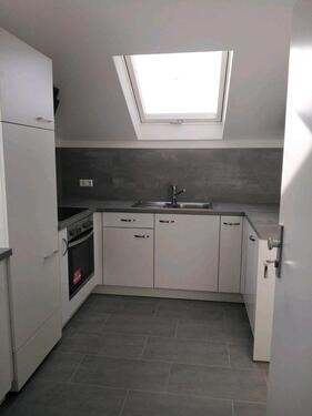 Foto - 2 Zimmer Dachgeschoss Wohnung - 600,00&nbsp;EUR Kaltmiete, ca.&nbsp; 50,00&nbsp;m&sup2;