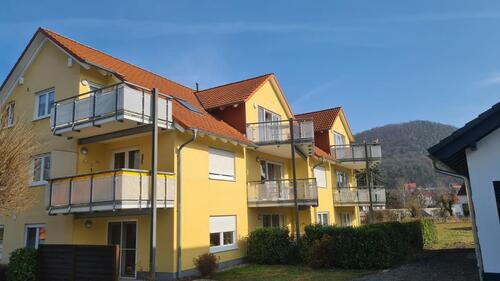 Foto - Dachgeschosswohnung (leerstehend, 2x Balkone, Keller, Stellplatz)