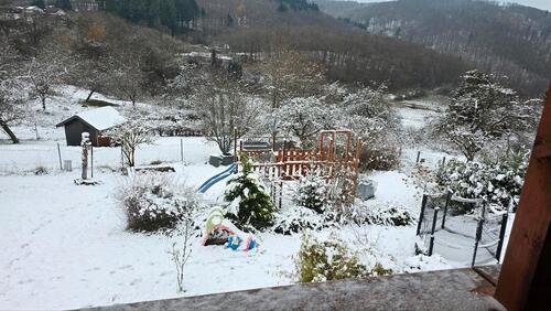 Foto - Freistehendes Einfamilienhaus und Nebengebäude in Siegbach