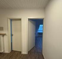 Frisch renoviertes Wohnglück: Helle DG-Wohnung in Konz Roscheid