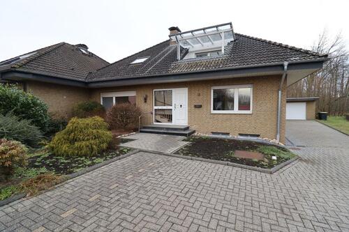 Foto - Charmante 3-Zimmer Dachgeschosswohnung mit Einbauküche und Balkon