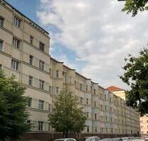 Renovierte 2,5-Zimmer-Wohnung mit Einbauküche - Leipzig Nordost