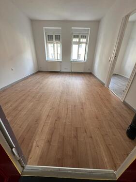 Foto - Renovierte 1- Zimmer- Wohnung in Bahnhofsnähe