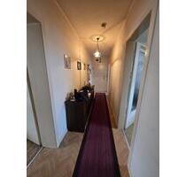 2-Zimmer-Wohnung mit Balkon in Mönchengladbach **Boden wird erneuert** 2-Zimmer-Wohnung mit Balkon in Mönchengladbach **Boden wird erneuert**