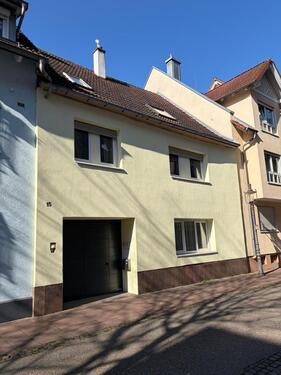 Foto - Zentrales Mehrfamilienhaus mit vielseitigem Nutzungspotential