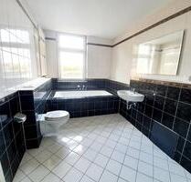 Große 2-Zimmer Hochparterre-Wohnung in Velten mit großem Tageslichtbad & Stellplatz