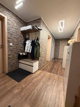 Foto - Provisionsfreie sanierte 4-Zimmer-Wohnung mit Garage & Balkon