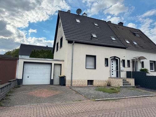 Foto - Gepflegte Doppelhaushälfte mit Garage, Garten & Terasse