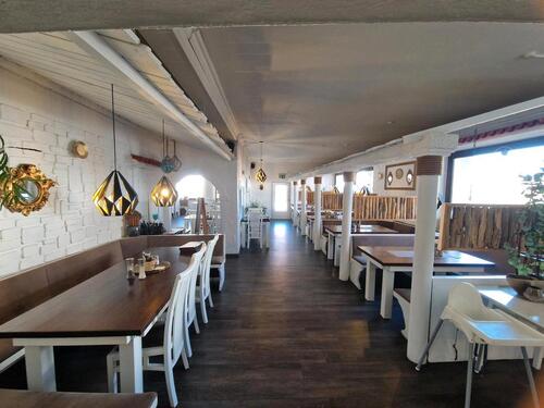 Foto - Restaurant mit Terrasse und Biergraten sowie 70 qm Wohnung