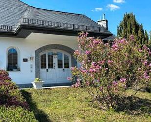 Elegante Villa mit Einliegerwohnung. Alternative zum Neubau! - Eschwege