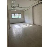 Lagerfläche mit Lastenaufzug & Hubwagen in 85662 Hohenbrunn - München Sendling-Westpark