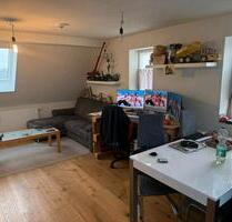 Wohnung im Dachgeschoss - 10,00&nbsp;EUR Kaltmiete, ca.&nbsp; 58,00&nbsp;m&sup2; in Buttenwiesen (PLZ: 86647)