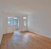 Sanierte 3-Zimmer-Altbauwohnung in bester Lage - Stuttgart Bad Cannstatt