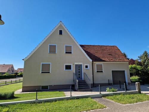 Foto - Einfamilienhaus mit Garten und Garage zu vermieten