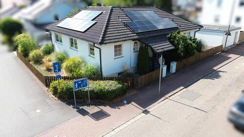 Foto - Freistehender Bungalow in Homburg Beeden Privatverkauf PV Anlage