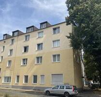 2-Zimmer Dachgeschoss-Wohnung mit Einbauküche in Essen-Frohnhausen