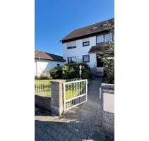 4-Zimmer EG-Whg mit Garten & Carport in BabenhausenHergershausen