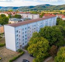 3-Raum-Wohnung mit schönem Balkon ins Grüne - Saalfeld (Saale)